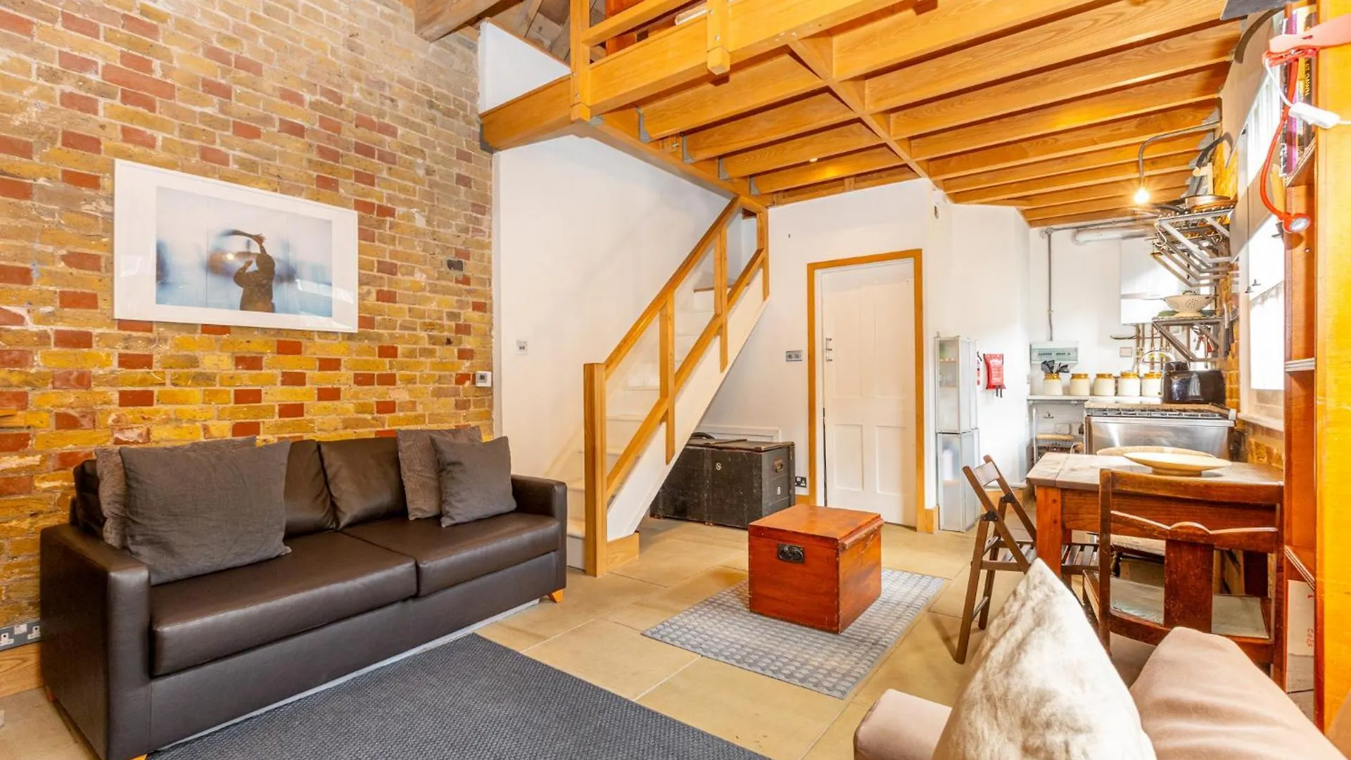 Unique Detached House Wprivate Courtyard, London Hotel 0*,